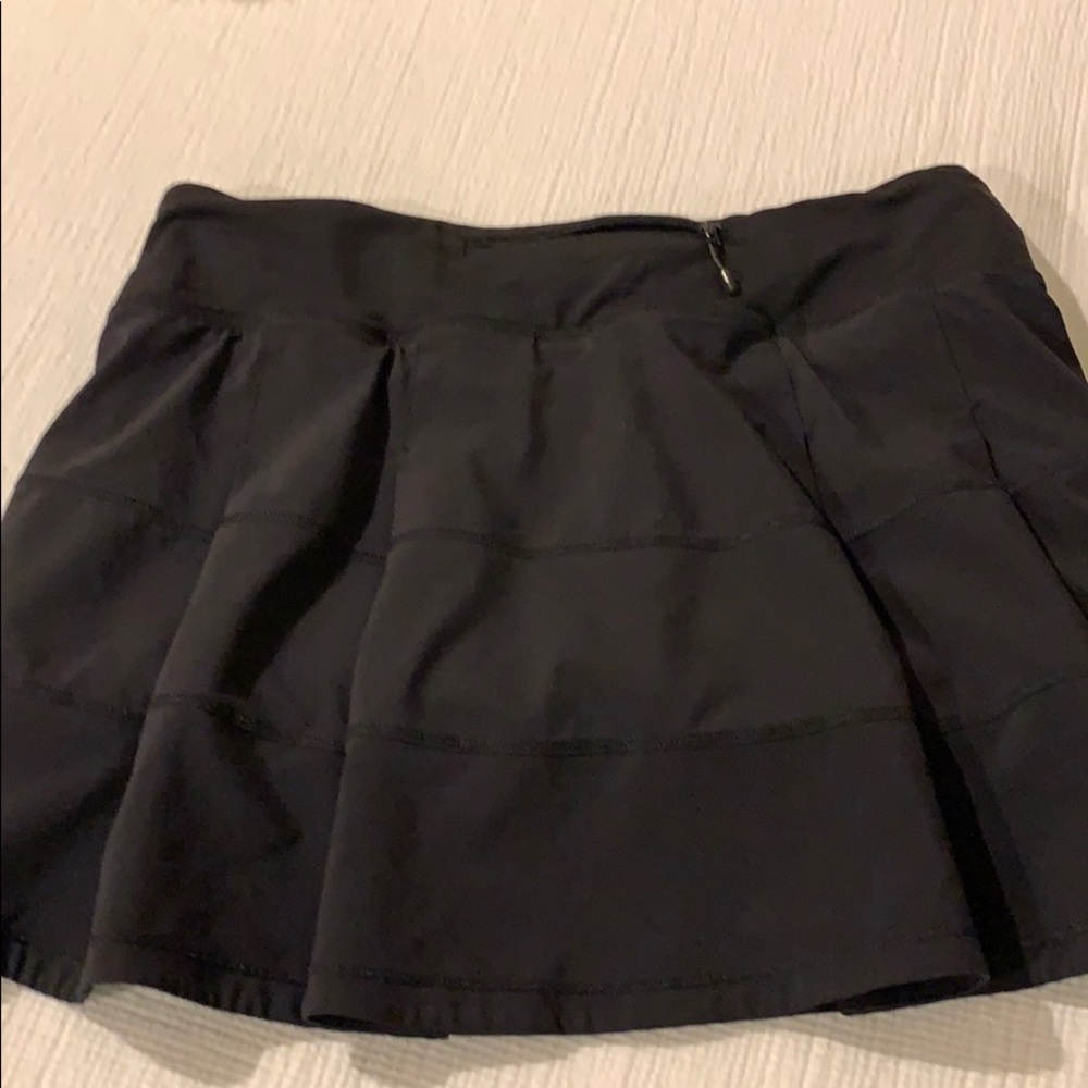 Lululemon tennis skirt 6 tall black